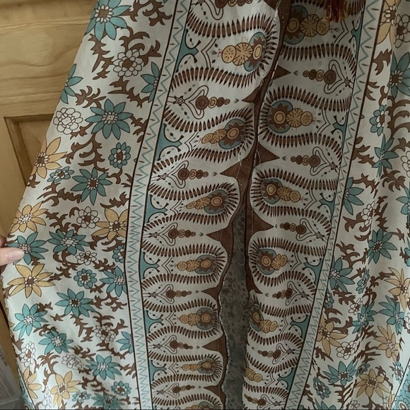 M- NWT Boho Beach Maxi Dress Semi Sheer Colorful Design Coverup Dress V-Neck - Picture 4 of 6